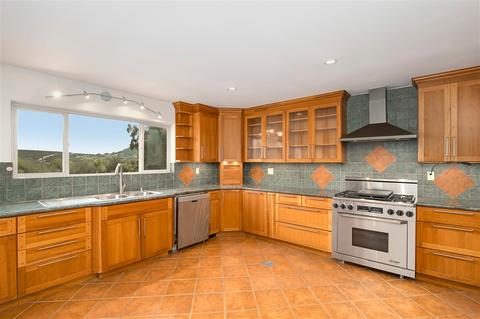 3640 Sky Haven Ln, Oceanside, CA 92056 photo 6