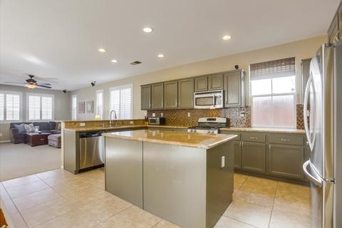 1083 Greenway Rd, Oceanside, CA 92057 photo 5