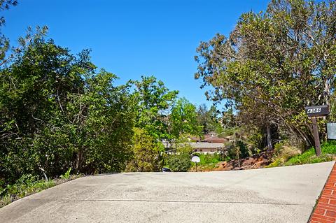 4386 Calavo Dr, La Mesa, CA 91941 photo 2