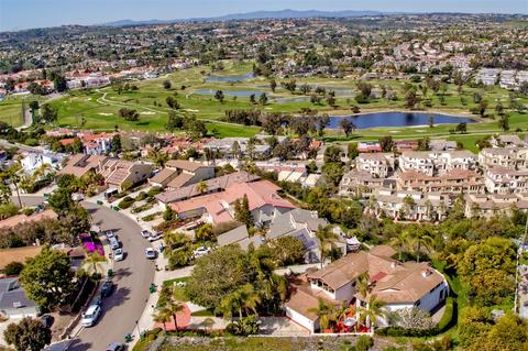 2466 Torrejon Pl, Carlsbad, CA 92009 photo 2