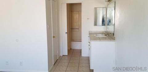 632 A St #8, Ramona, CA 92065 photo 3
