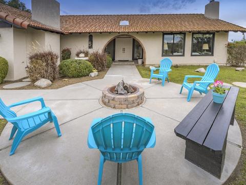 1349 Hillside Dr, Fallbrook, CA 92028 photo 3