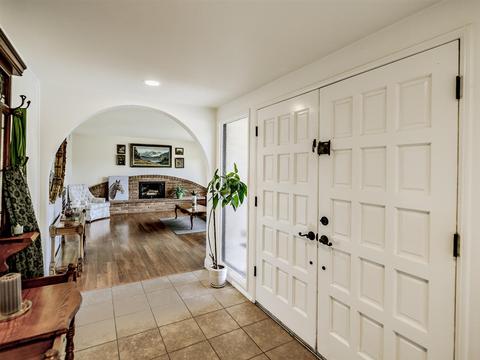 1349 Hillside Dr, Fallbrook, CA 92028 photo 4
