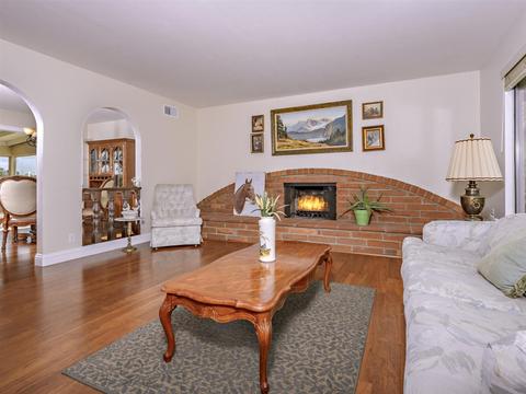 1349 Hillside Dr, Fallbrook, CA 92028 photo 5