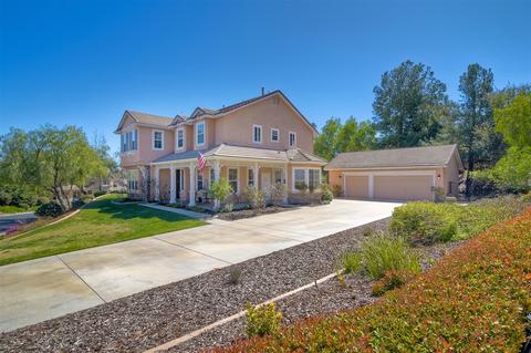 1062 Inverlochy Dr, Fallbrook, CA 92028 photo 3