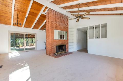 10034 Estrella Dr, La Mesa, CA 91941 photo 4