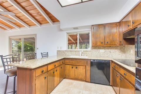 10034 Estrella Dr, La Mesa, CA 91941 photo 10
