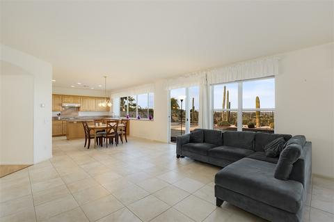 4860 Glenhollow Cir, Oceanside, CA 92057 photo 9
