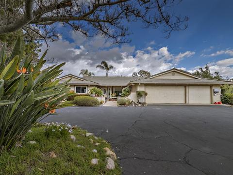 4264 Via El Dorado, Fallbrook, CA 92028 photo 2