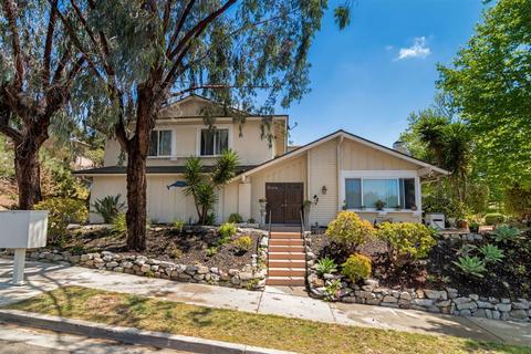 2166 Via Robles, Oceanside, CA 92054 photo 1