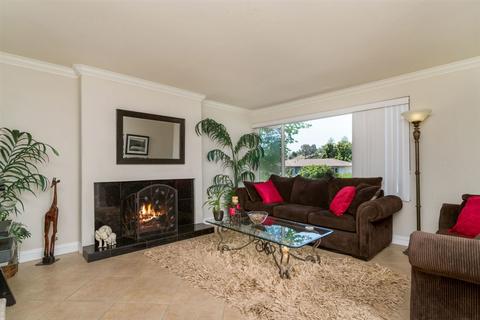 2166 Via Robles, Oceanside, CA 92054 photo 6