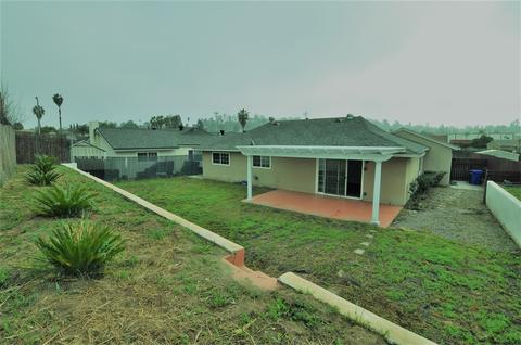 1614 Goodwin Dr, Vista, CA 92084 photo 17