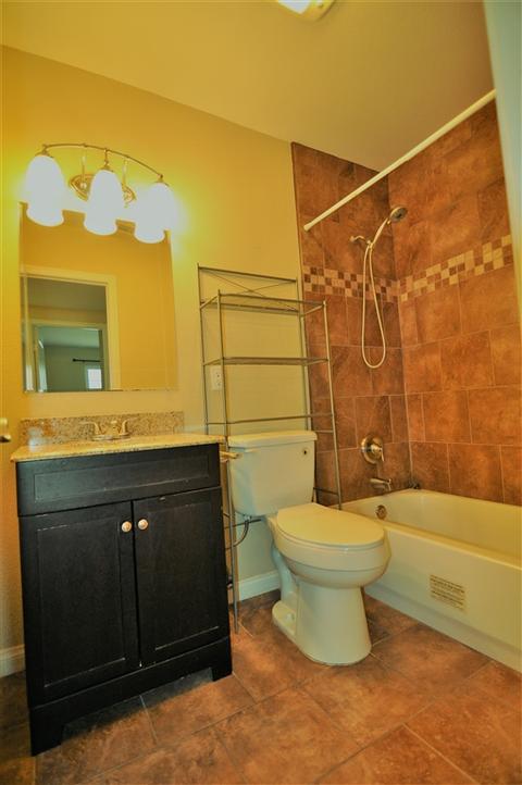 1614 Goodwin Dr, Vista, CA 92084 photo 15