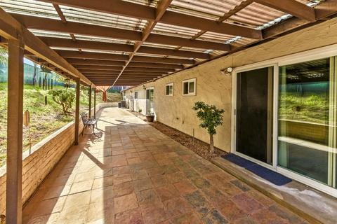 1015 Turtle Dove Ln, Escondido, CA 92026 photo 9
