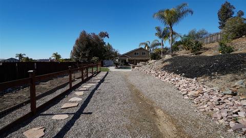 9367 Telkaif St, Lakeside, CA 92040 photo 3