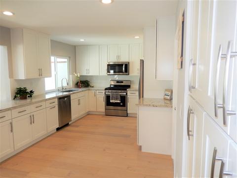 7516 Brava St, Carlsbad, CA 92009 photo 2