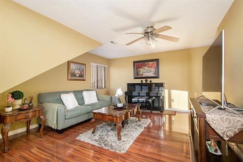 169 Terrace Dr, Vista, CA 92084 photo 5