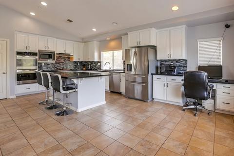 10465 Lake Breeze Dr, Spring Valley, CA 91977 photo 8