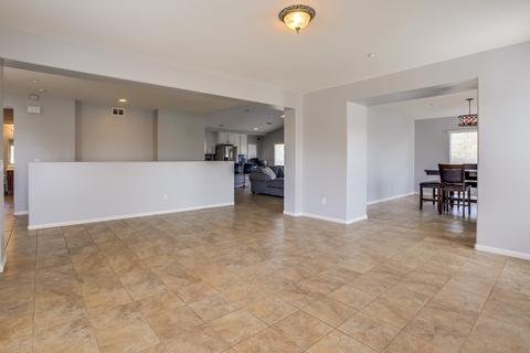 10465 Lake Breeze Dr, Spring Valley, CA 91977 photo 4