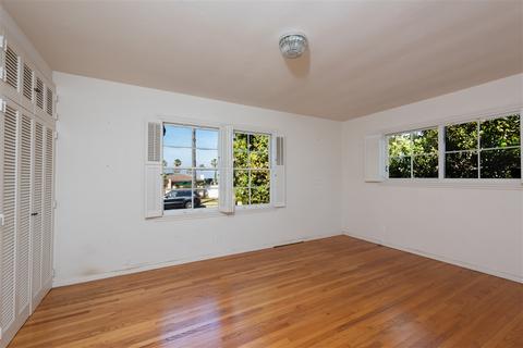 6435 Avenida Cresta, La Jolla, CA 92037 photo 11