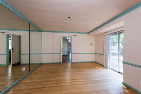 6435 Avenida Cresta, La Jolla, CA 92037 photo 4