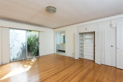 6435 Avenida Cresta, La Jolla, CA 92037 photo 10