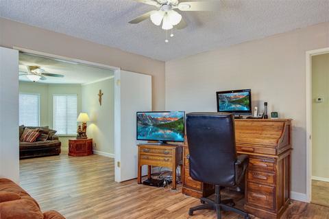 720 Carnation Ln, Fallbrook, CA 92028 photo 9