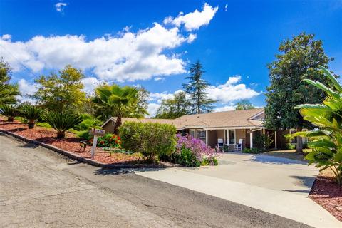 720 Carnation Ln, Fallbrook, CA 92028 photo 1