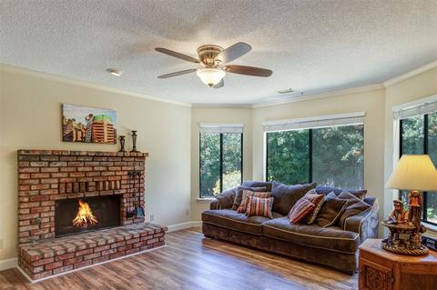 720 Carnation Ln, Fallbrook, CA 92028 photo 7