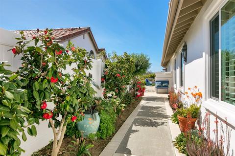 4077 Arcadia Way, Oceanside, CA 92056 photo 2