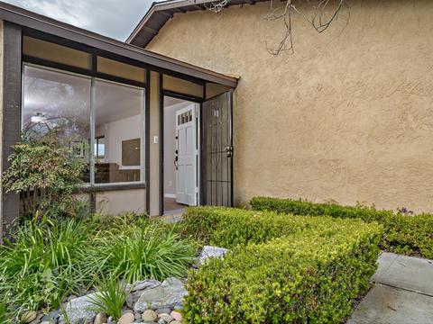 1387 Temple Hts, Oceanside, CA 92056 photo 2