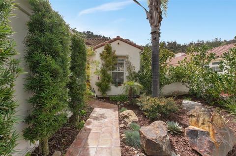 2325 Fallbrook, Escondido, CA 92027 photo 4