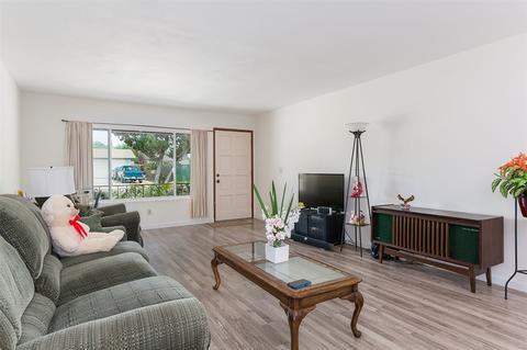 13324 Leaning Tree Ln, Poway, CA 92064 photo 4