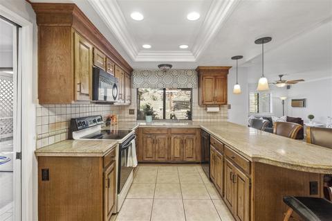 10894 Charing Cross Rd, Spring Valley, CA 91978 photo 5