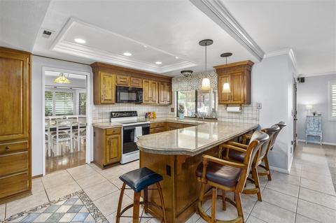 10894 Charing Cross Rd, Spring Valley, CA 91978 photo 4