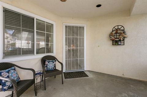 436 Alyssum Way, Oceanside, CA 92057 photo 2