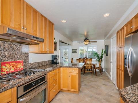 121 Edgewood Dr, Oceanside, CA 92054 photo 7