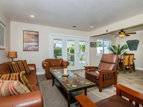 121 Edgewood Dr, Oceanside, CA 92054 photo 4