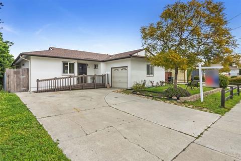 8438 Denton St, La Mesa, CA 91942 photo 2