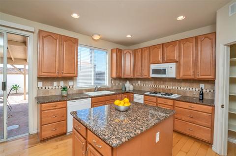 481 Christina Ct, Oceanside, CA 92058 photo 13