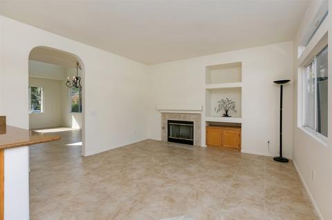 275 Diamante Way, Oceanside, CA 92056 photo 8