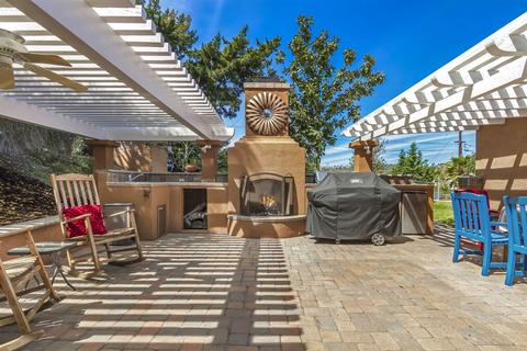 1951 Rockhoff Ln, Escondido, CA 92026 photo 2