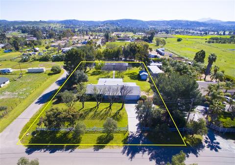 1717 Pine, Ramona, CA 92065 photo 2