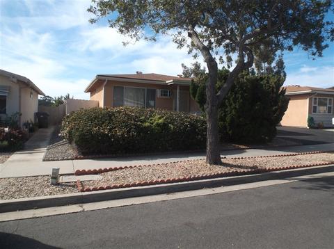 3765 Gail Dr, Oceanside, CA 92056 photo 2