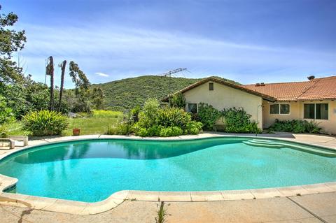 3185 Vista Del Rio, Fallbrook, CA 92028 photo 4