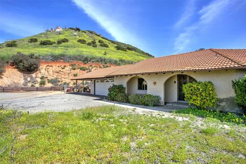 3185 Vista Del Rio, Fallbrook, CA 92028 photo 1