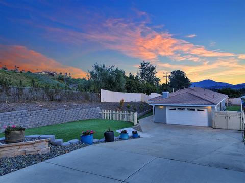 8402 Jalal St, Lakeside, CA 92040 photo 2