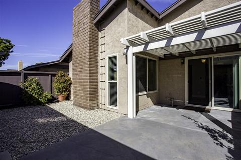 526 Plum Tree Way, Oceanside, CA 92058 photo 7