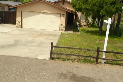 8640 Railroad Ave, Santee, CA 92071 photo 1