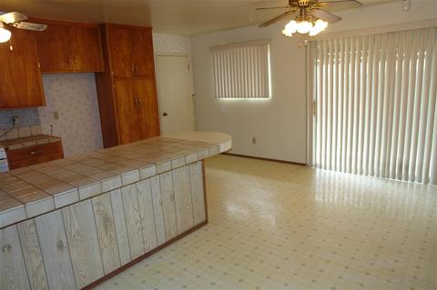 8640 Railroad Ave, Santee, CA 92071 photo 2